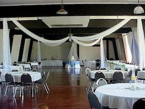 Indoor wedding - Ken-Bar Lodge (Gilbertsville)