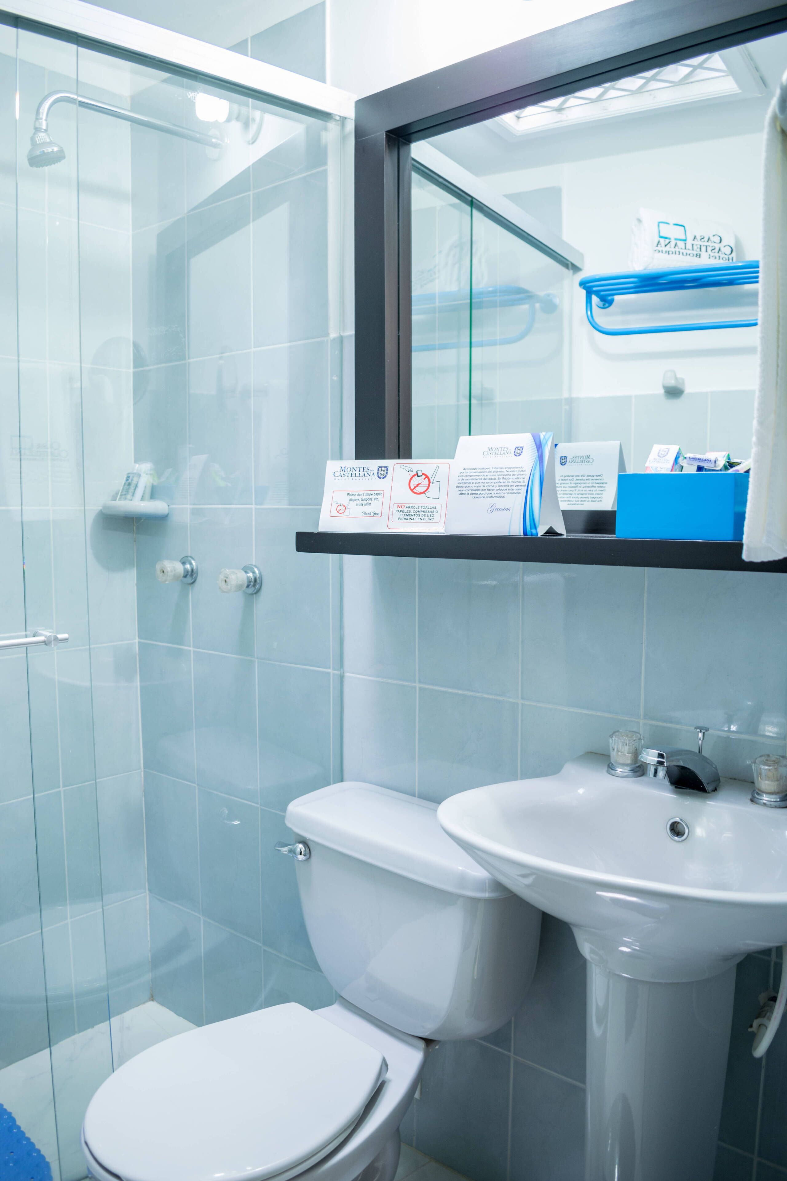 standard single room | bathroom | shower, hair dryer, towels