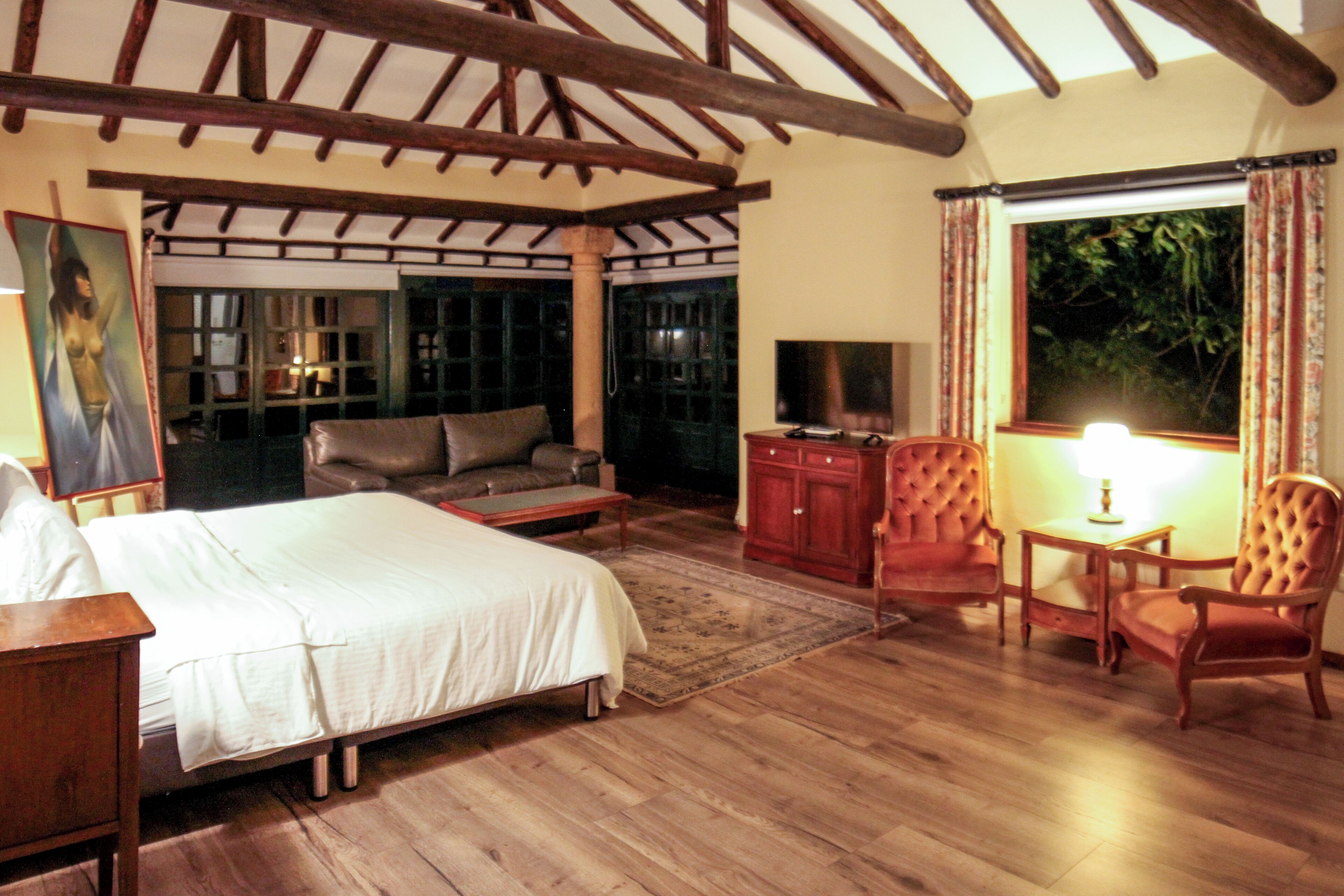 Classic Suite, 1 Bedroom | Premium bedding, individually decorated, individually furnished