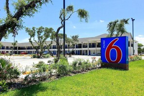 Exterior - Motel 6 Rockport, TX (Rockport)