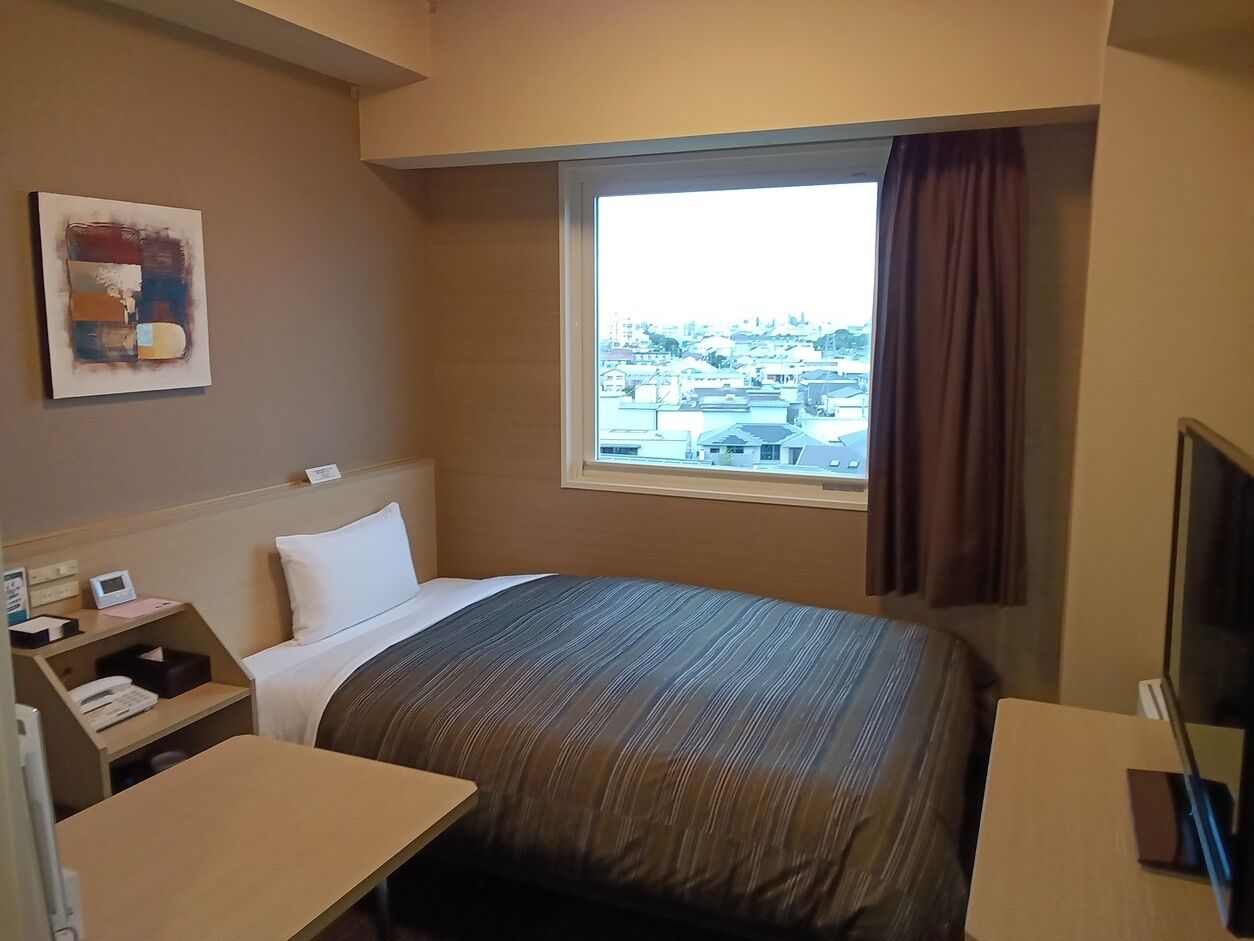 Desk, WiFi (free), bed sheets