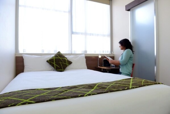 In-room safe, desk, iron/ironing board, free cots/infant beds - ibis Styles Adelaide Grosvenor (Adelaide)