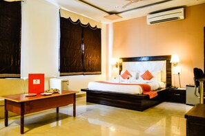 Premium Room | In-room safe, desk, soundproofing, rollaway beds
