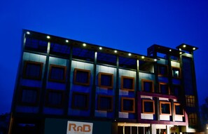 ด้านหน้าที่พัก