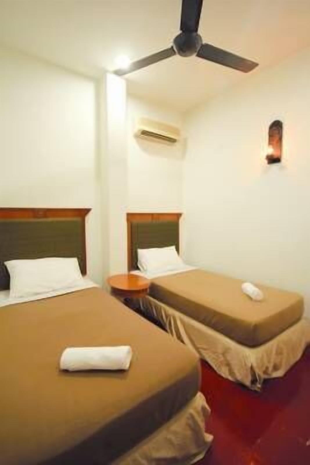 Standard Triple Room, Shared Bathroom