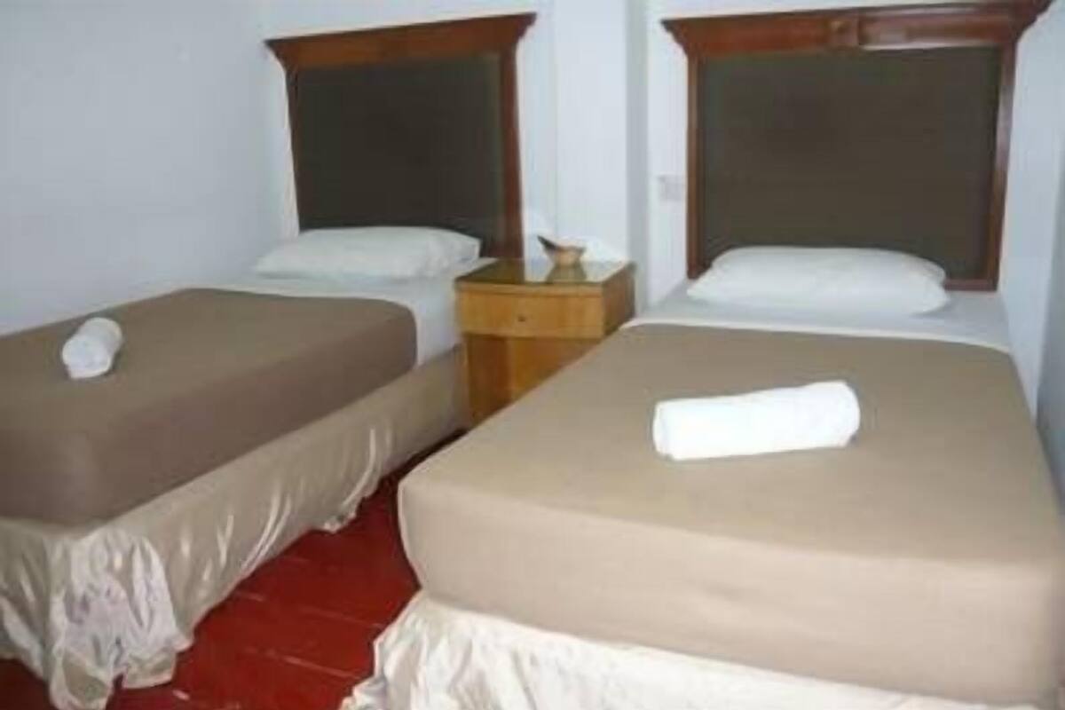 Standard Twin Room, Shared Bathroom