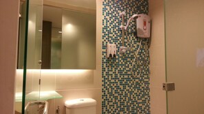 Shower, towels