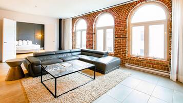 Apartment, 2 Bedrooms, City View (301)