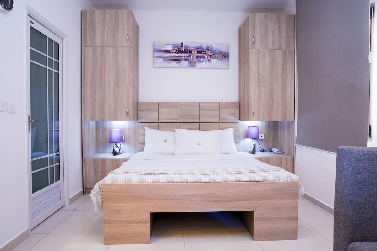 Quarto luxo | 1 quarto, cofres nos quartos, escrivaninha, quartos à prova de som