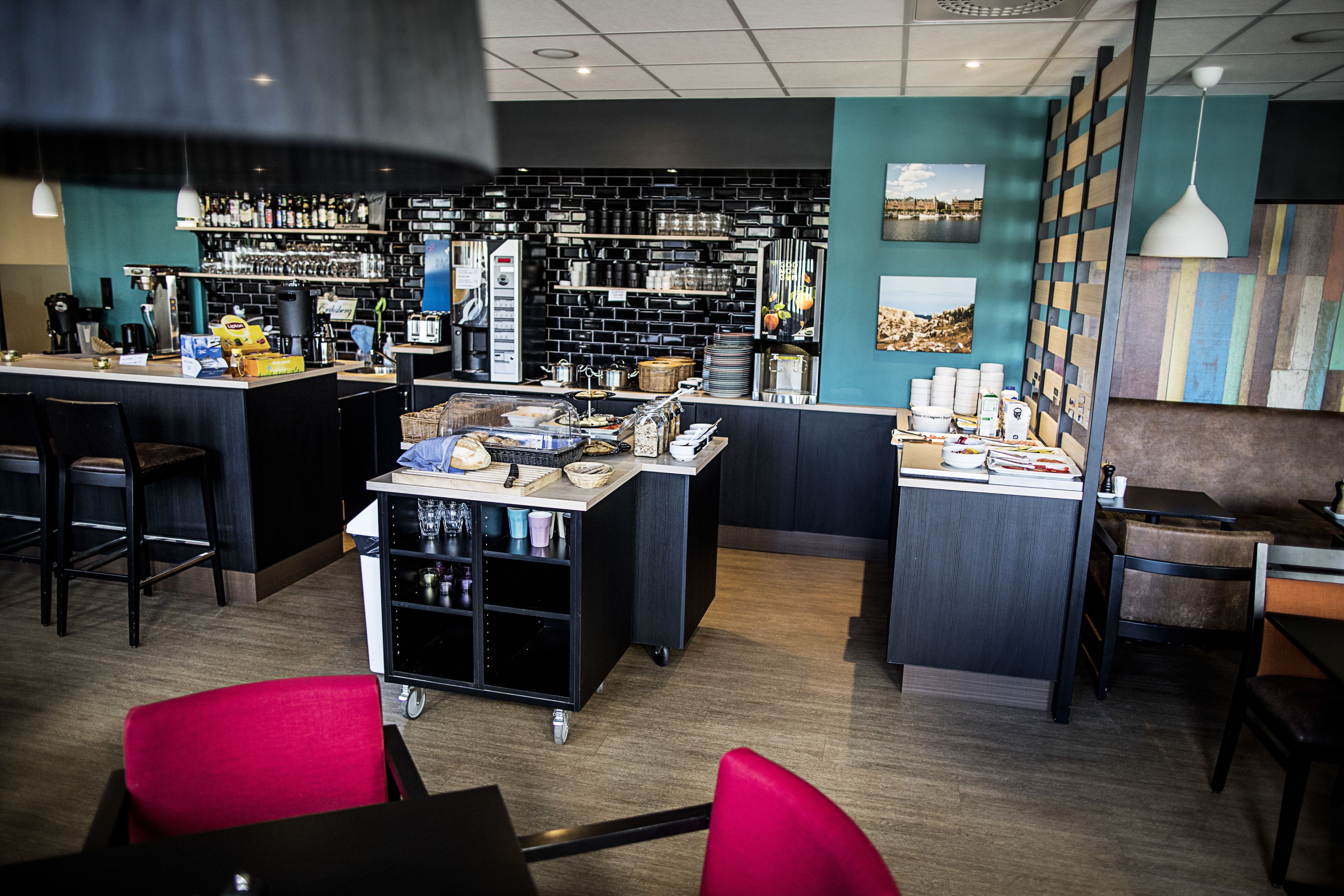 daily self-service breakfast (sek 200 per person)