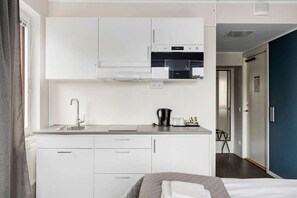 Superior Room, 2 Twin Beds, Non Smoking, Kitchenette | Blackout drapes, iron/ironing board, free WiFi, bed sheets - Best Western Hotel Solna (Solna)