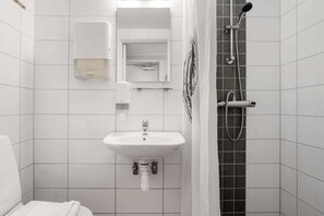 Standard Room, 1 Single Bed, Non Smoking | Bathroom | Shower, hair dryer, towels - Best Western Hotel Solna (Solna)