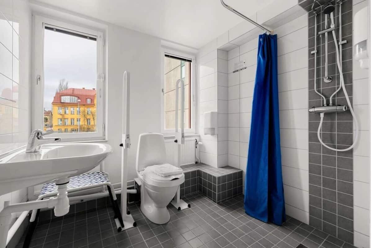 superior room, 2 single beds, non smoking, kitchenette | bathroom | shower, hair dryer, towels