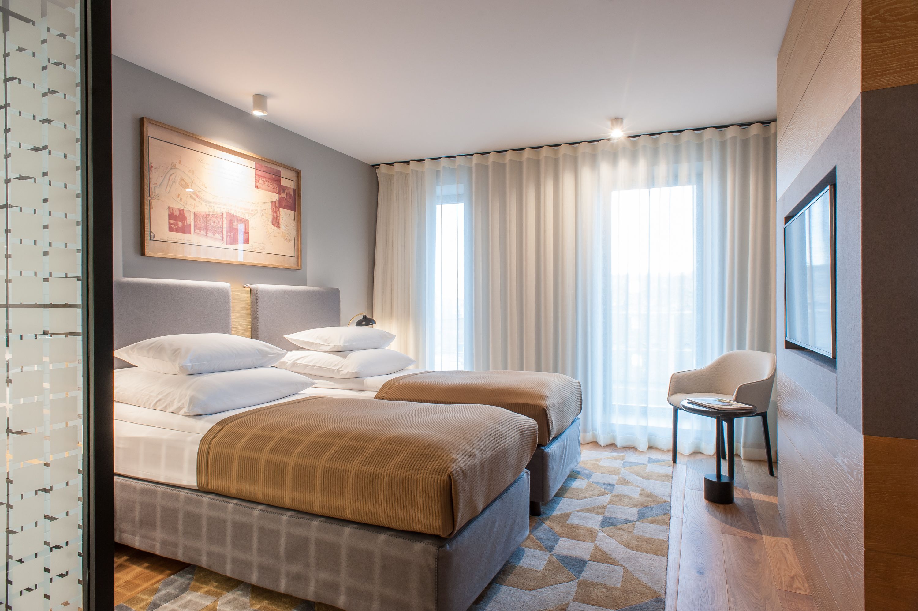 classic twin room | in-room safe, desk, soundproofing, free wifi