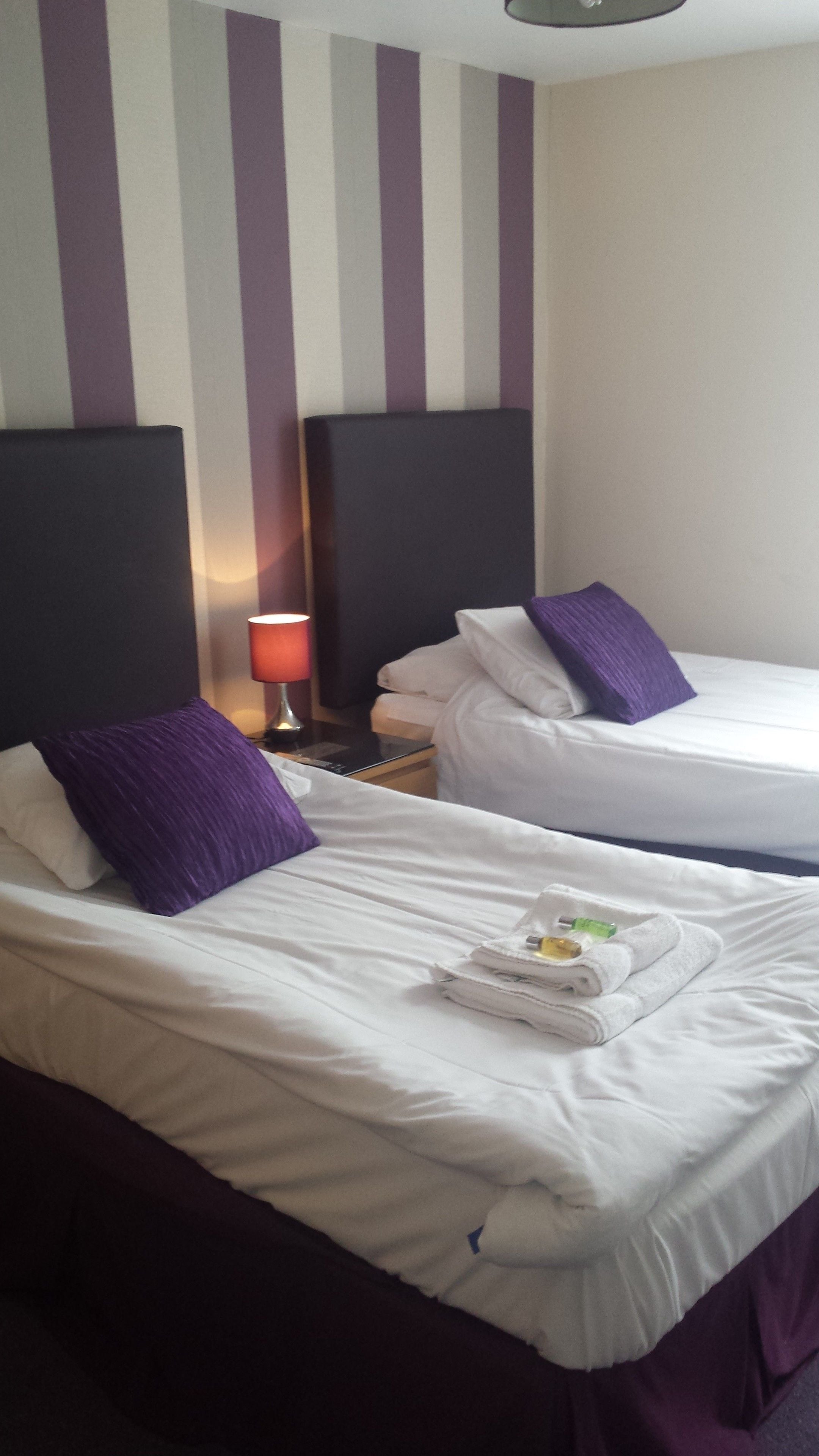 Hypo-allergenic bedding, iron/ironing board, free WiFi, bed sheets
