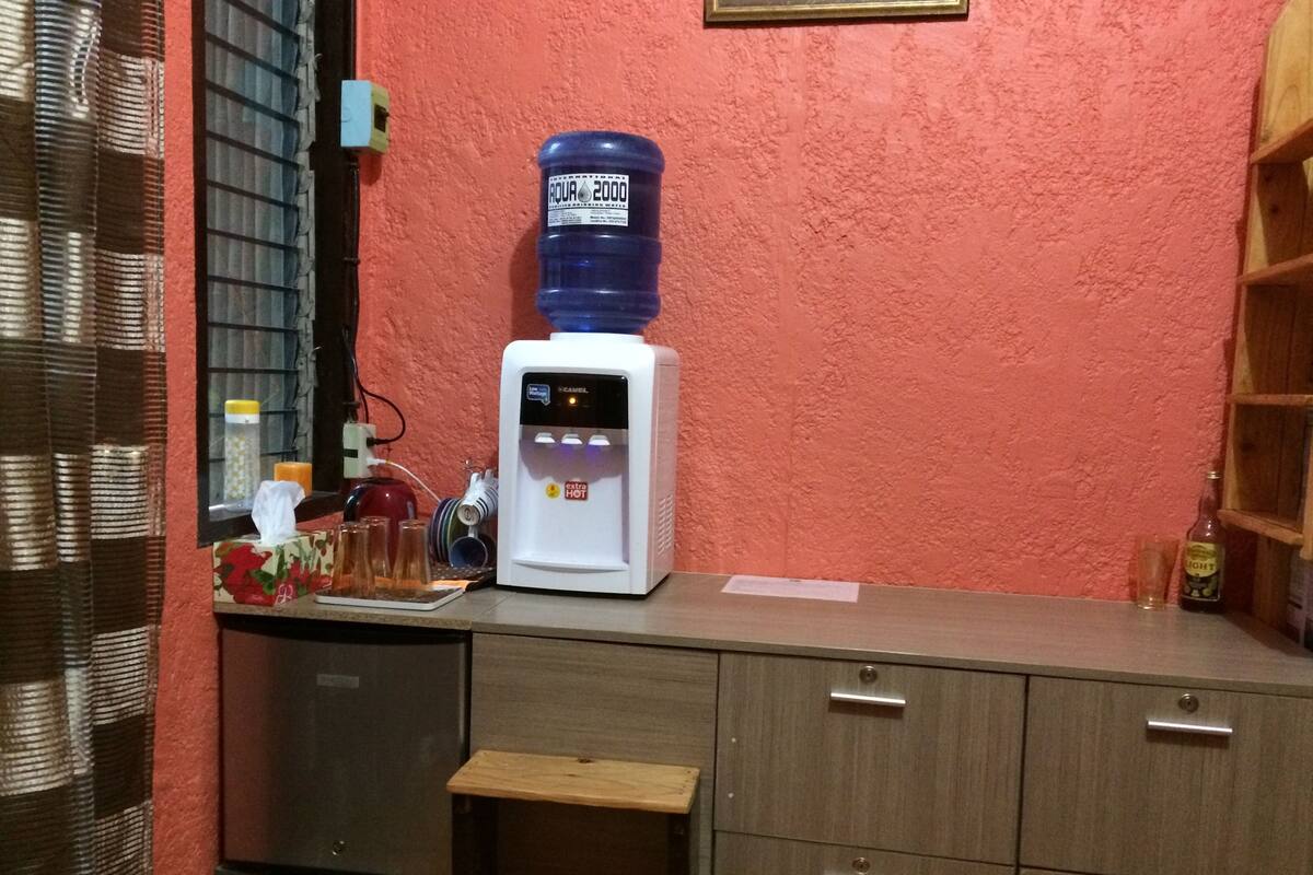 Dormitorio compartido básico, dormitorio mixto, baño compartido | Servicios de la habitación