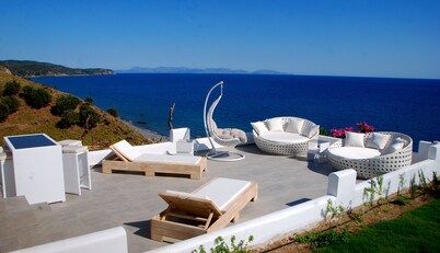 Samothraki Beach Apartments and Suites Hotel