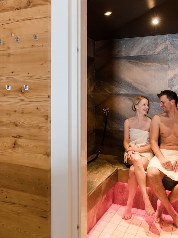 Sauna, Dampfbad, Reflexologie, Massage- und Behandlungsräume