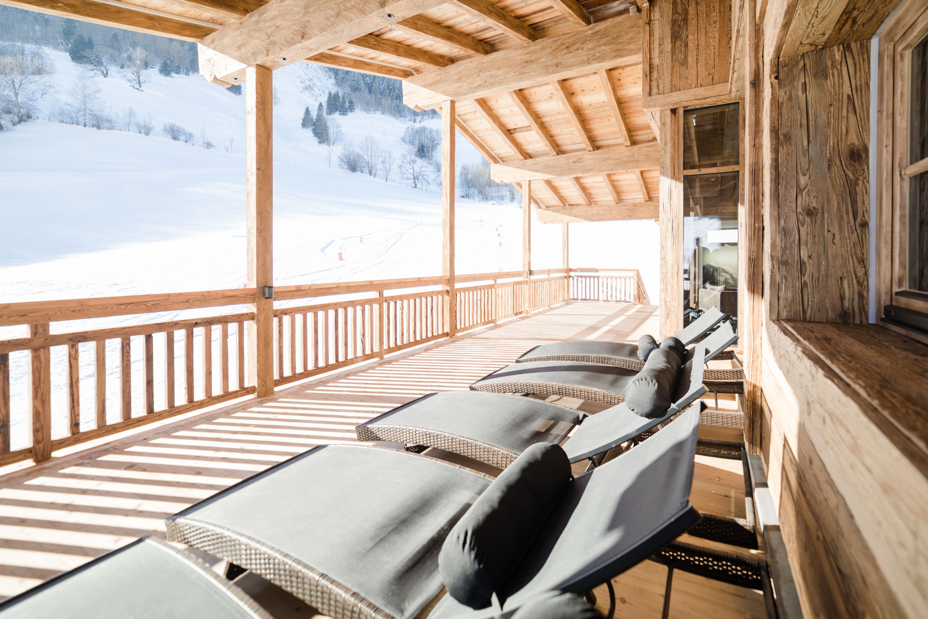 sauna, steam room, reflexology, massage/treatment rooms