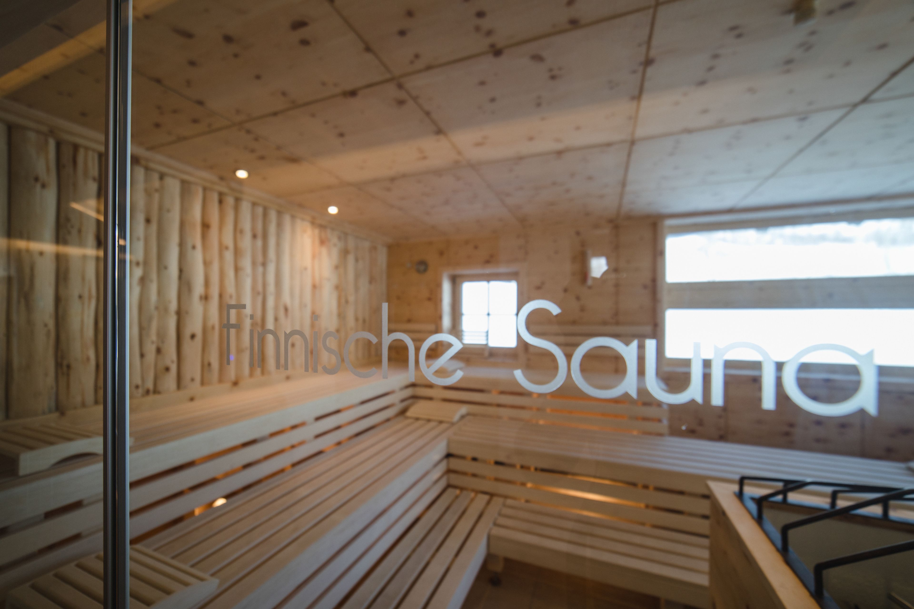 sauna, steam room, reflexology, massage/treatment rooms