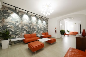 Lobby sitting area - Best Western Hotel Martello (Lampedusa)