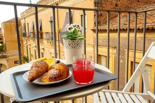 Café da manhã para viagem todos os dias (EUR 5 por pessoa) 