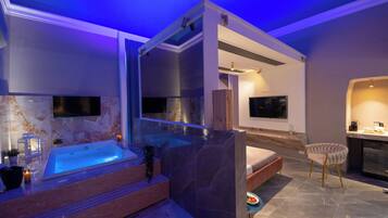 Royal Room | Private spa tub