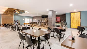 Free daily continental breakfast