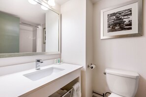 Chambre Standard, 1 grand lit, non-fumeur | Salle de bain