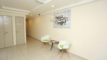 Sala de estar en el lobby