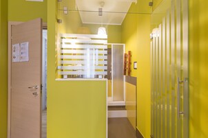 Double Room | Bathroom | Shower, free toiletries, hair dryer, bidet