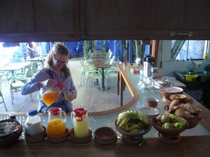 Desayuno buffet incluido todos los días 