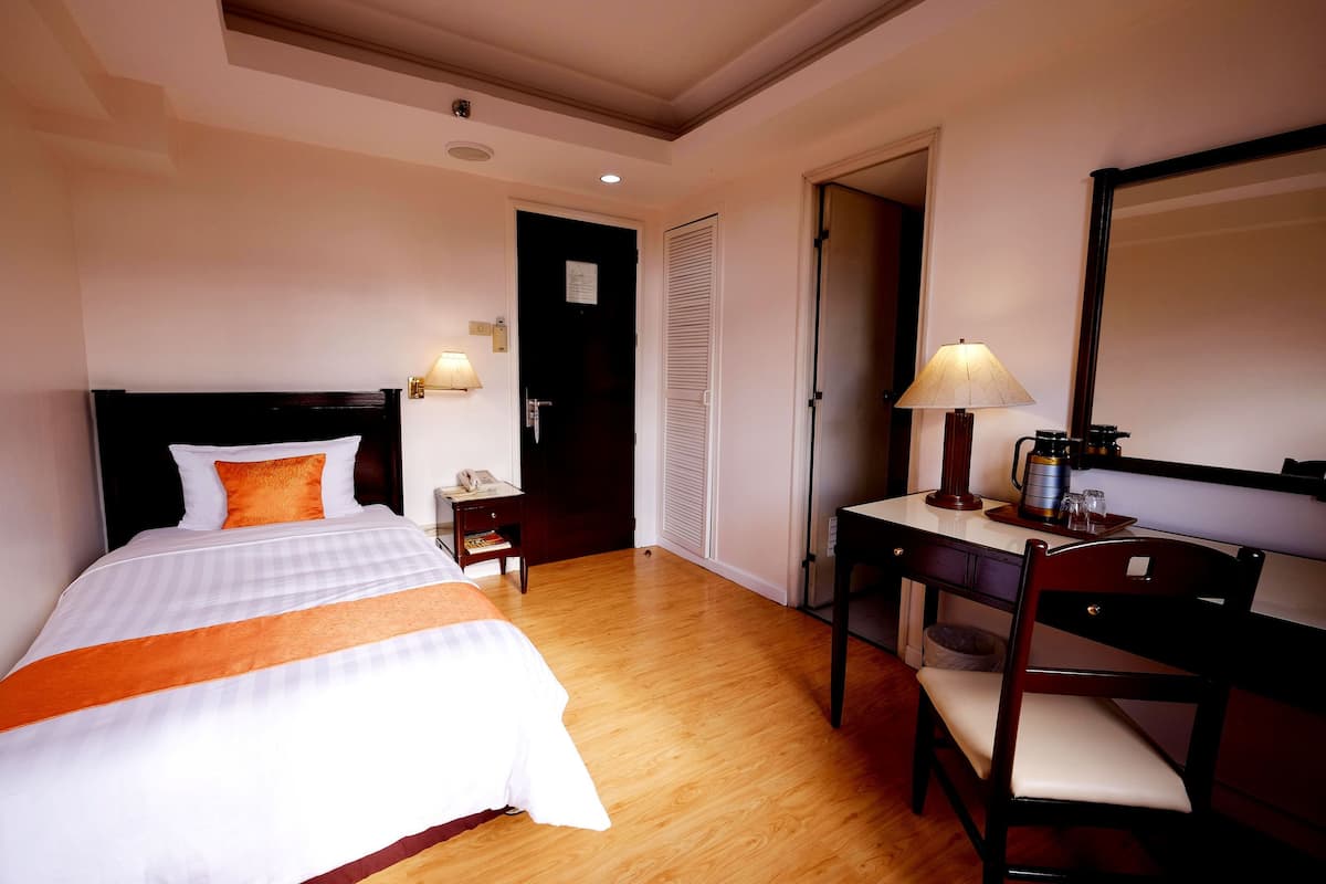 Desk, rollaway beds, free WiFi, bed sheets