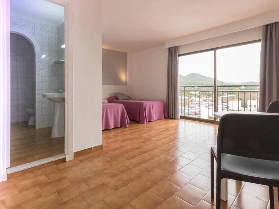In-room safe, iron/ironing board, free cribs/infant beds, free WiFi