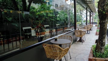 Coffee shop