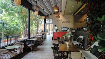 Coffee shop