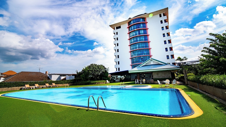 Town In Town Hotel Bangkok