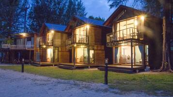 2 Stories Bungalow | Free WiFi