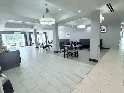 Holiday Inn Express & Suites Bonham by IHG