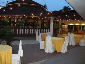 Utendørs bankettområde