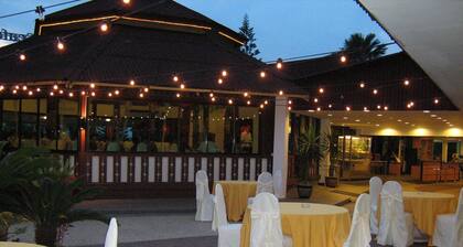 Straits View Hotel