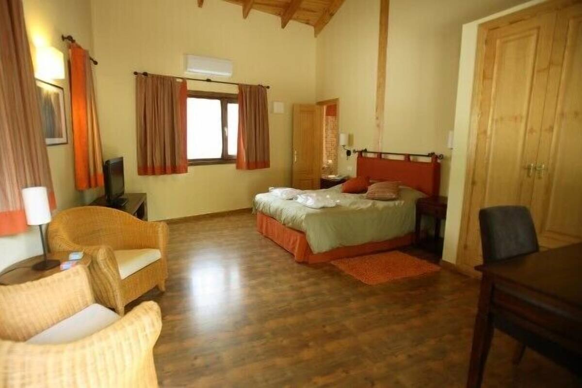 Junior Suite | Desk, blackout curtains, rollaway beds, free WiFi
