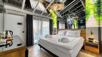 1 Schlafzimmer, hochwertige Bettwaren, Minibar, Zimmersafe