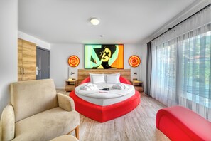 Standaard tweepersoonskamer | Luxe beddengoed, een minibar, een kluis op de kamer, gratis wifi