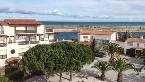 Exterior detail - Résidence La Lagune en l'île (Saint-Cyprien)