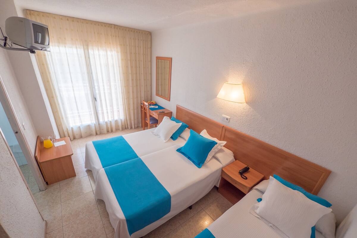 Iron/ironing board, free cots/infant beds, WiFi, bed sheets