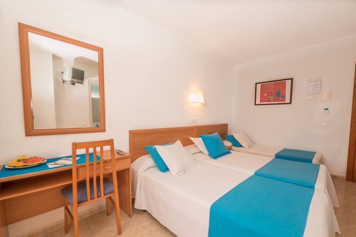 Iron/ironing board, free cots/infant beds, WiFi, bed sheets