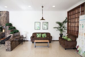 Lobby - Hotel Checkin Pineda (Pineda de Mar)