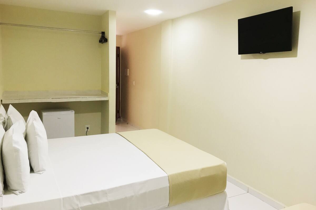 Desk, WiFi (free), bed sheets