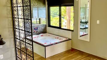 Premium Room | Minibar, blackout curtains, iron/ironing board, free WiFi